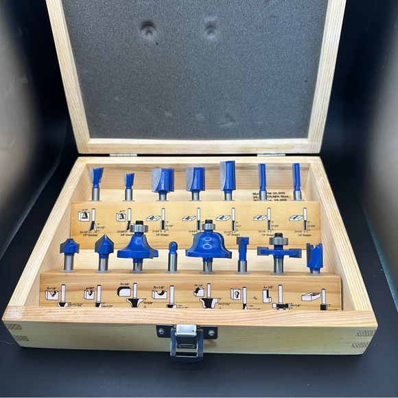 Ryobi Router 15 Bit Set in Wooden Case - Picture 1 of 10